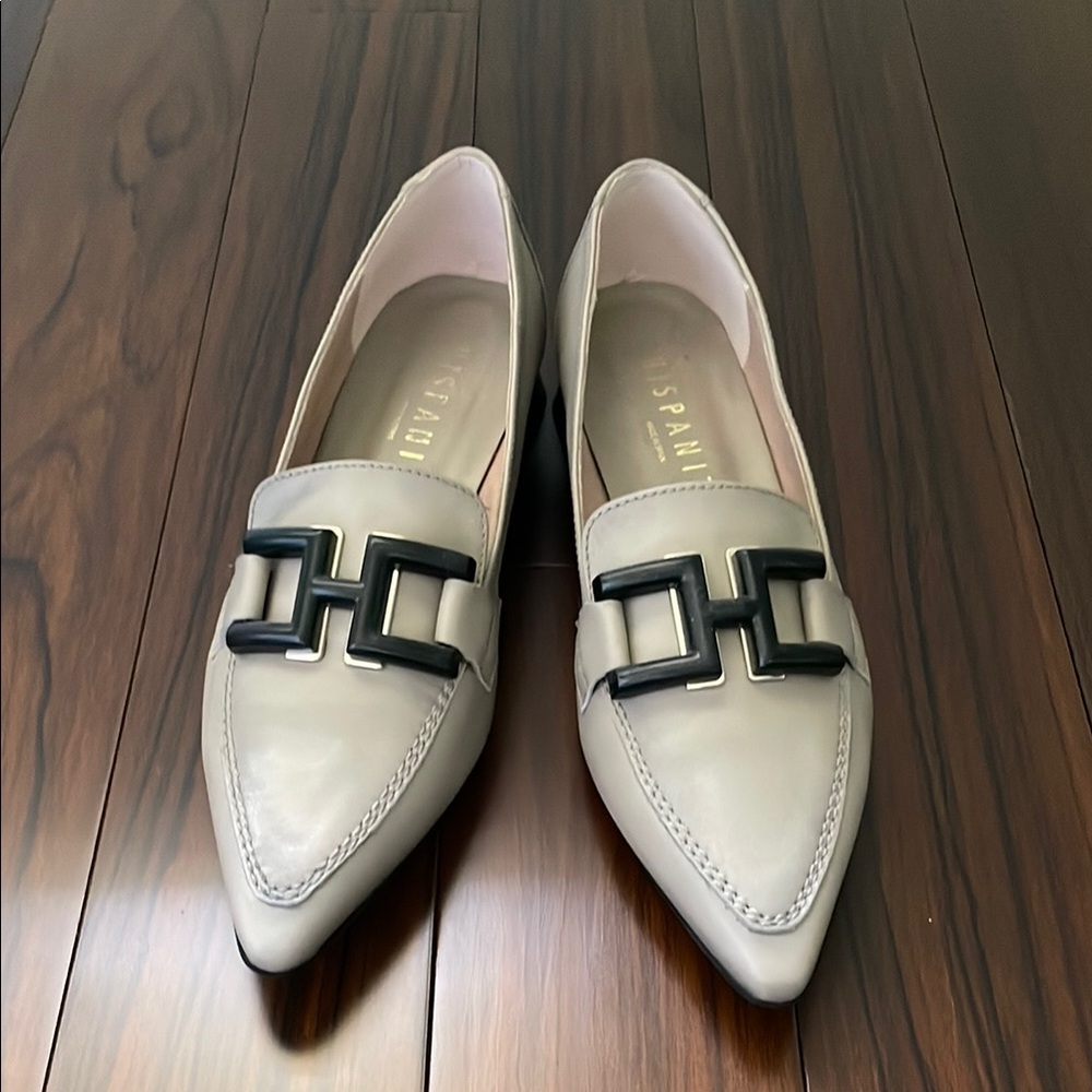 Elegant Gray and Black Leather Flats
